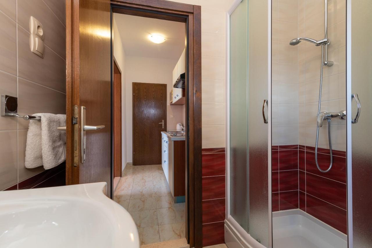 Bikaca 1 Apartment Trogir Exterior photo
