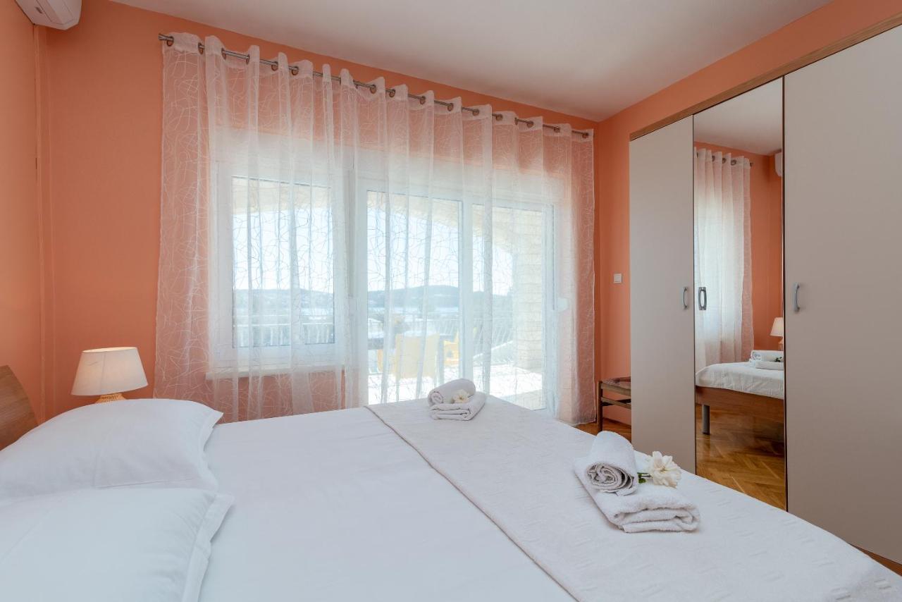 Bikaca 1 Apartment Trogir Exterior photo